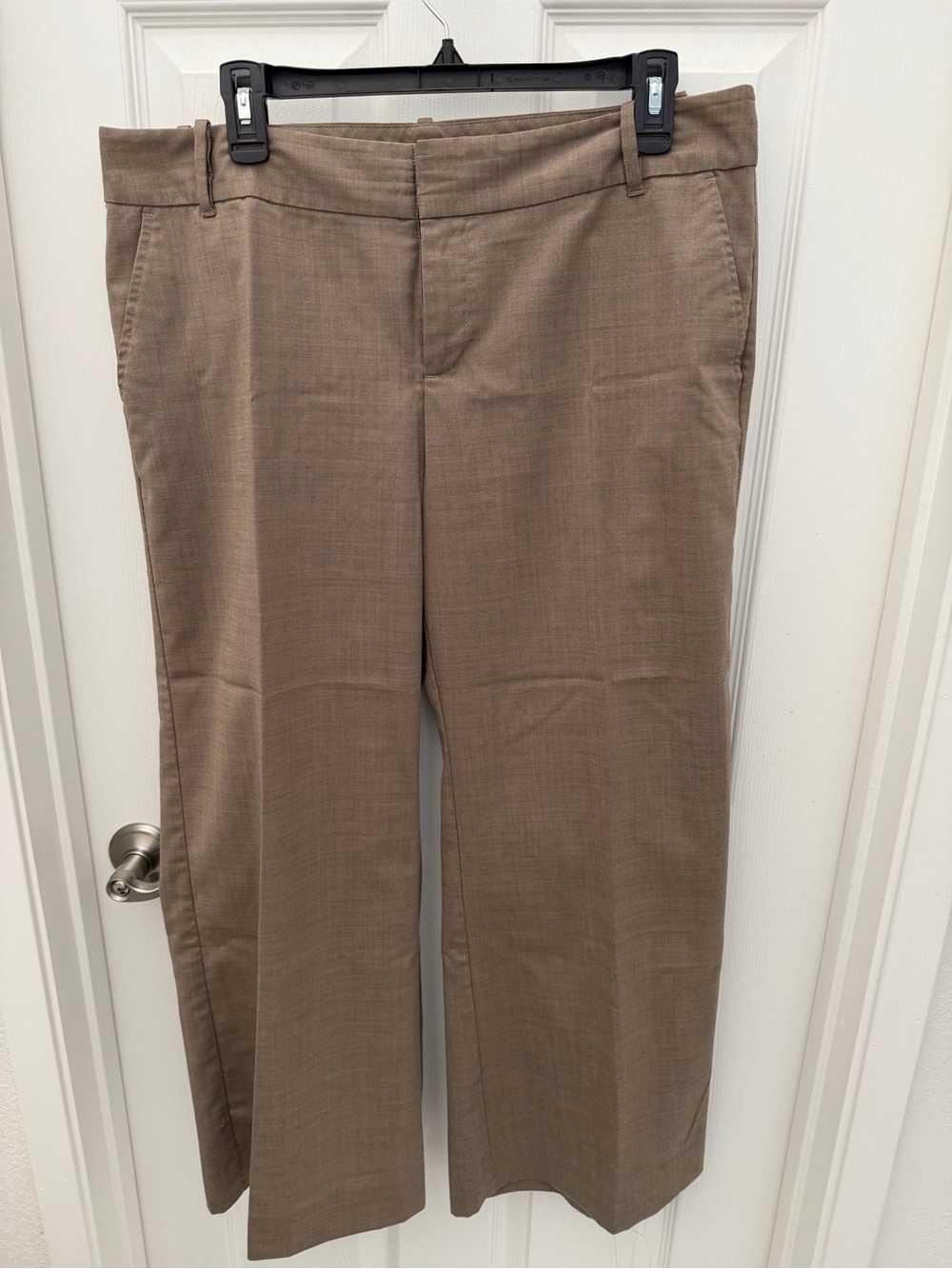 GAP Womens Khaki Trouser Pants, Size 12 Ankle. Great for Work